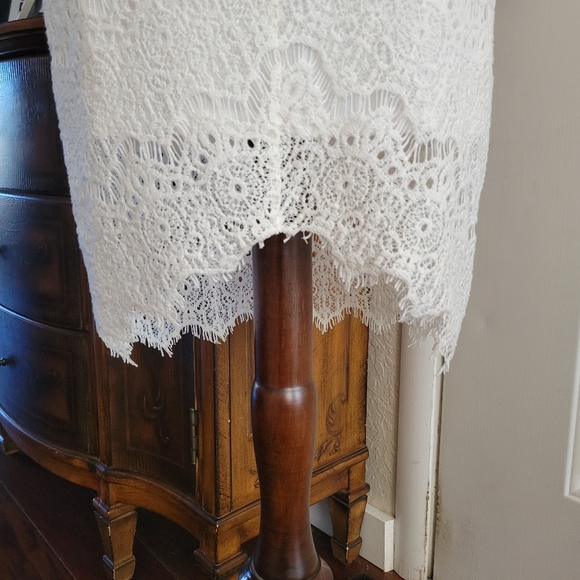 "You Are Not Alone Fitted Wht Lace Dress - Picture 5 of 10